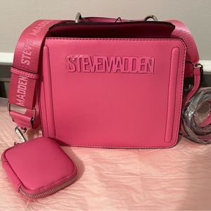 Steve Madden Bevelyn Bright Pink